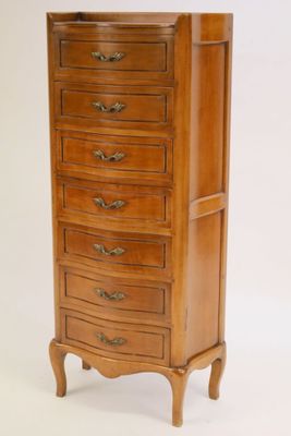 une image représentant une grande commode en bois sur fond blanc
