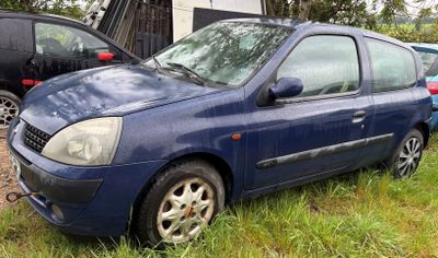 RENAULT CLIO II 3 portes, véhicule non roulant sur désignati…