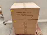 une pile de cartons posée sur une palette