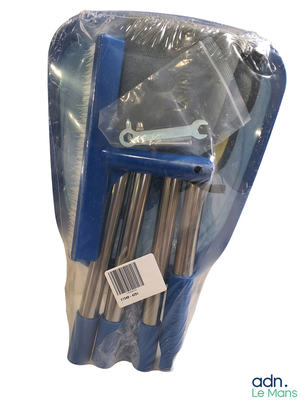 une photo montrant un tas d'outils dans un sac en plastique