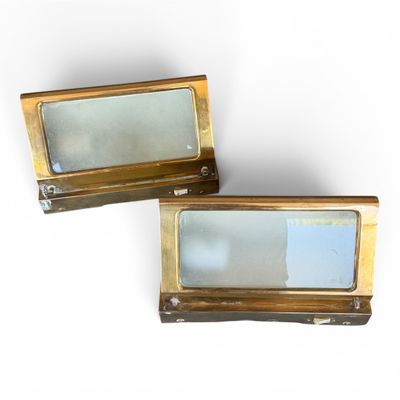 deux miroirs posés l'un sur l'autre