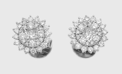 Paar hochfeine Diamant-Ohrringe Weißgold, gest. 750. Schause…