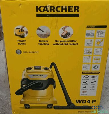 Coffret de l'aspirateur à eau Karcher WD4P avec mode d'emploi