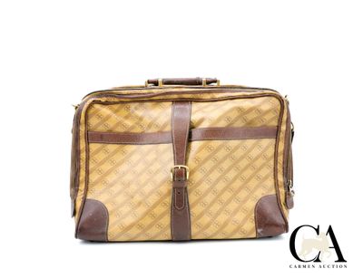 une image représentant une valise marron et beige sur fond blanc