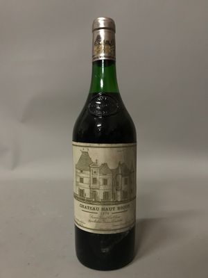 1 Blle Château HAUT BRION (Graves) 1974 - Début épaule