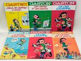 six bandes dessinées pour enfants, de couleurs et de motifs variés