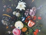 une peinture de fleurs dans un vase sur une table