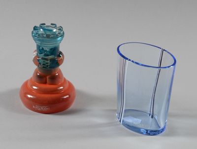 KOSTA BODA Verre ovale en verre bleu et bougeoir en forme de…