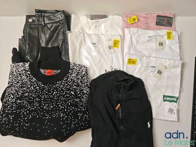 Lot de 8 vêtements de diverses tailles et marques dont : STR…