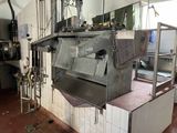 une photo d'une cuisine avec une cuisinière