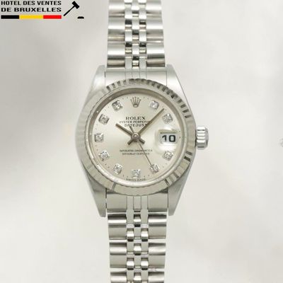 une photo d'une montre Rolex dont le cadran est orné de diamants
