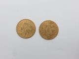 two gold sovereigns, one of which is a sovereign and the other of which is a sovereign