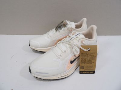 nike air max white / black / pink women ' s size 9 5