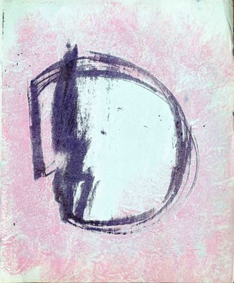 une image représentant un dessin d'une horloge sur fond rose