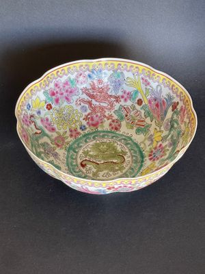 an image of a bowl with a floral design on it