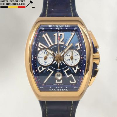 une image d'une montre en gros plan sur fond blanc