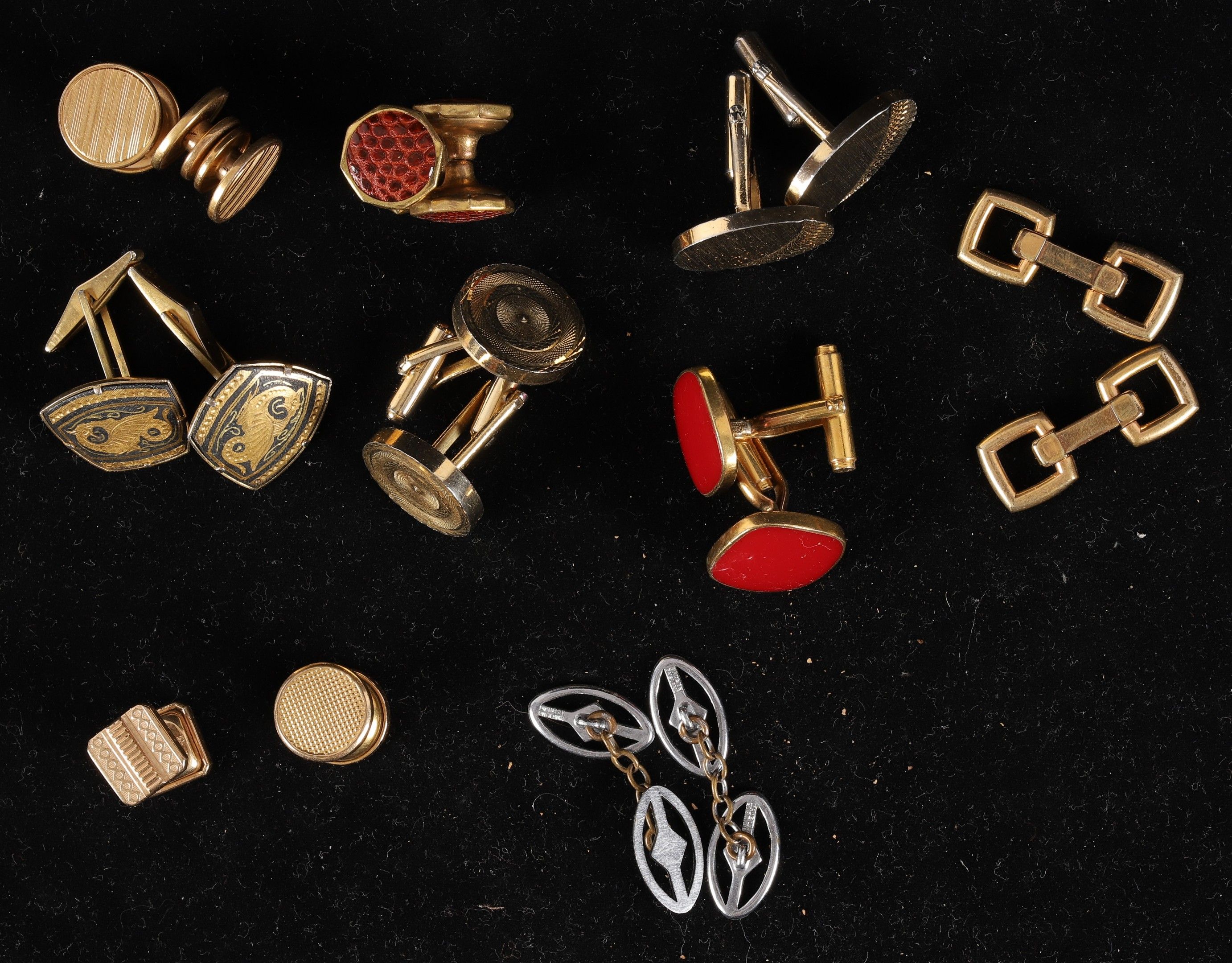 Objets d'art & Curiosités