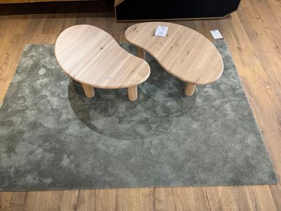 2 tables basses MOBILIER DE FRANCE en chêne massif modèle Ca…
