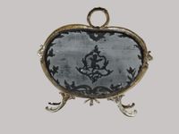 Ecran de cheminée en bronze de style Louis XV à decor d'ange… (photo 4)