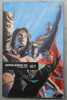 URBAN COMICS DC Comics, lot de + 110 revues souples cartonné… - Photo 1