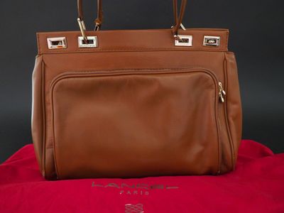LANCEL, Paris Sac à mains Balancel en cuir lisse de couleur …