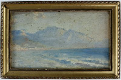 une peinture à l'huile représentant une scène de plage avec un bateau dans l'eau