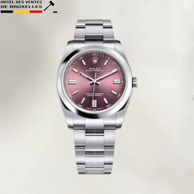 montre Rolex avec un cadran rose et un bracelet en acier inoxydable