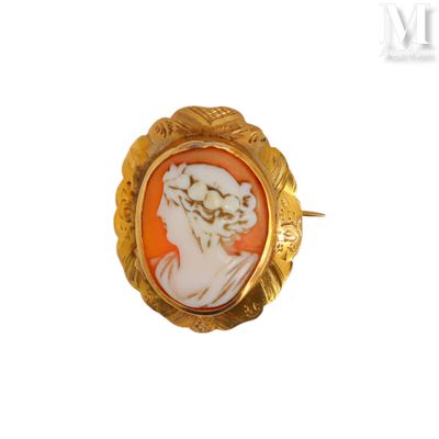 Broche camée Broche en or jaune 18K (750°/°°) ornée d'un cam… - Photo 1