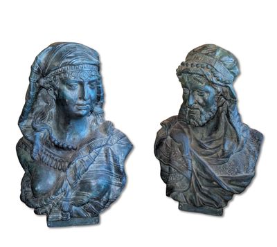 deux bustes représentant un homme et une femme, l'un portant un turban et l'autre portant un turban