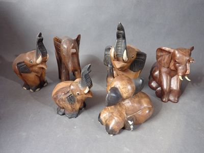 6 Eléphants en bois, H. 13 x 22cm