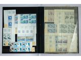 une image représentant un dossier orné de timbres