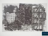 une photo en noir et blanc d'un bâtiment qui a été détruit