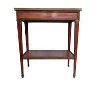 Table de chevet de style Louis XVI , garniture laiton dessus…