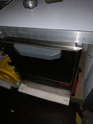 Lave verres, de marque EMB, modèle 3500ST.