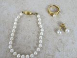 Ensemble bracelet et bague en perles avec fermoir plaqué or
