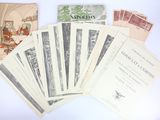 un grand nombre de livres posés sur une table