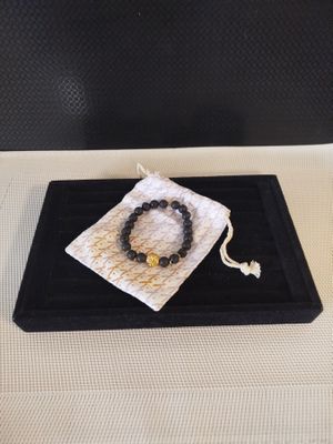 Lot de 295 Bracelets "Force & Vigueur du Lion" en Pierres de…