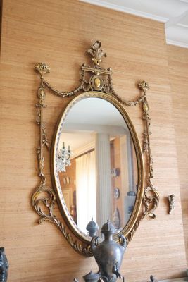 Glace en bois stuqué sculpté doré ajouré de style italien ve…