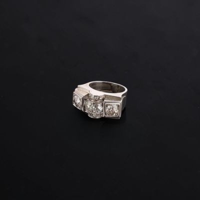 Bague tank en platine (800e) et or gris 18k (750e), à décor …