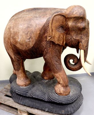 Ecole du XXème siècle. Eléphant d'Asie. Importante sculpture…