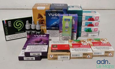 beaucoup de cigarettes différentes sur la table