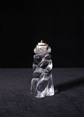 BACCARAT. Pied de lampe en cristal moulé torsadé.