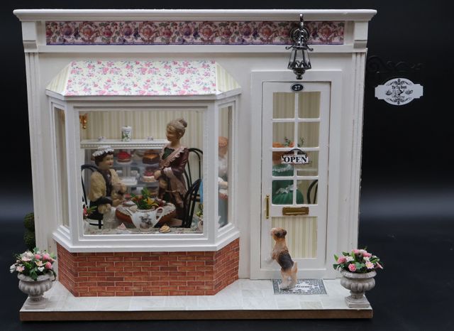 Diorama - « The tea room », scène d’intérieur salon de thé avec c...
