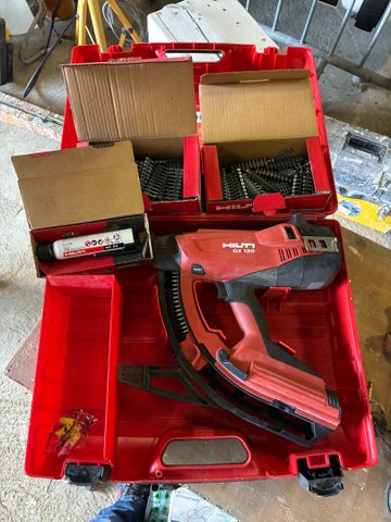 Cloueur à gaz HILTI GX 120