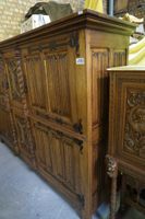 Grande armoire néo-gothique flamande - chêne - sculptée avec… (photo 2)