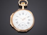 une montre de poche ancienne en or avec des chiffres romains et des chiffres romains