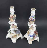 Paire de flambeaux en porcelaine polychrome de style rococo … (photo 3)
