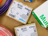 many different types of electrical wires and wires on the table
