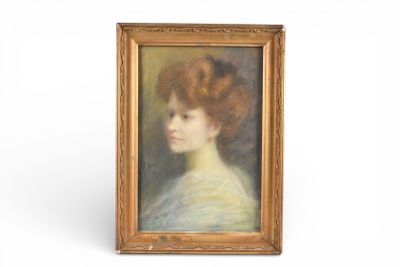 ECOLE FRANCAISE vers 1900. Portrait de jeune femme rousse, p…