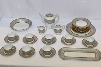 HAVILAND LIMOGES, Service à thé et à gâteau en porcelaine, l… - Photo 1